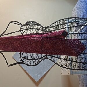 Forsyth Elegant Red Paisley Tie